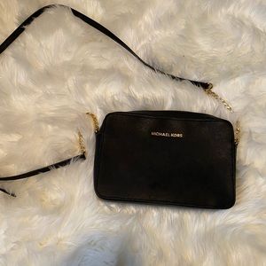 Michael kors crossbody purse
